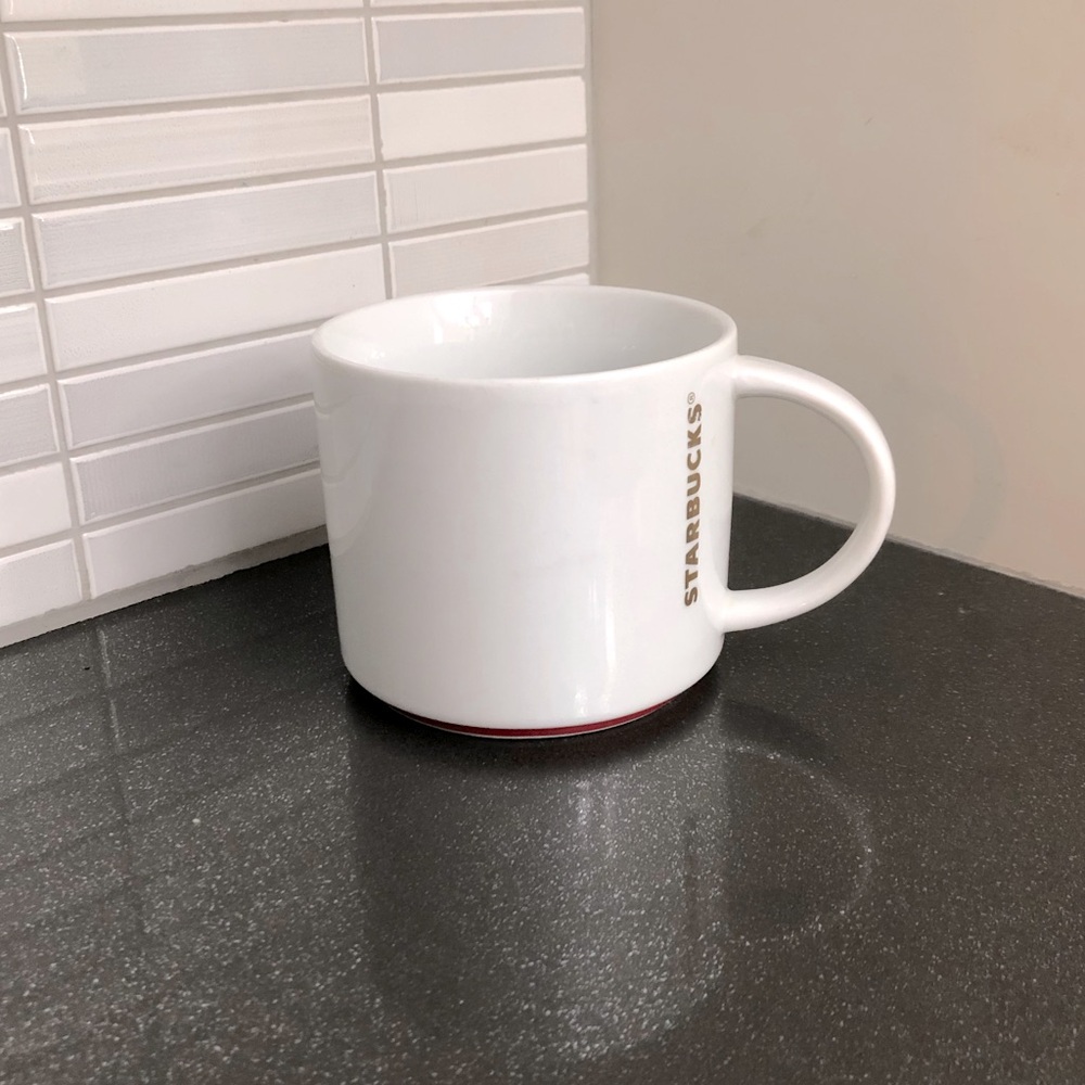 Starbucks 2012 logo mug